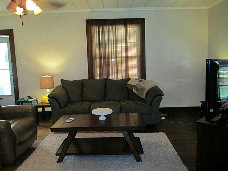 116 North Woodlawn Road Butler, PA 16001 - Photo 4 of 23 Living Room.
