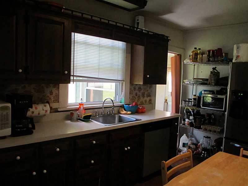 116 North Woodlawn Road Butler, PA 16001 - Photo 8 of 23 Kitchen.
