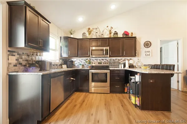 $249,900 | 2006 Liberty Drive, Jeffersonville, IN 47130