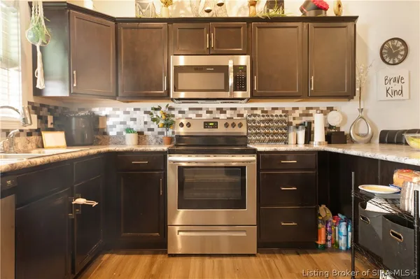 $249,900 | 2006 Liberty Drive, Jeffersonville, IN 47130