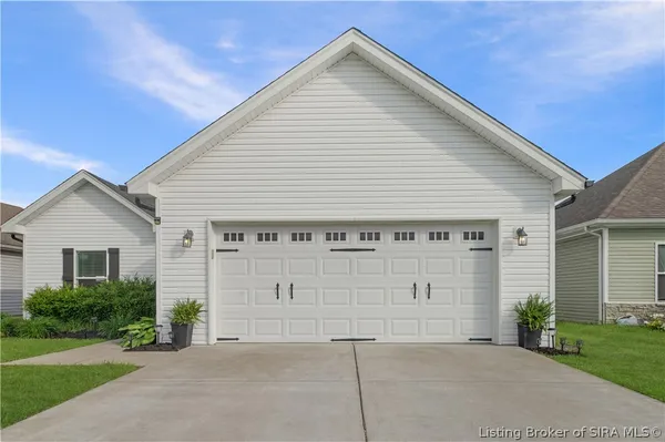 $249,900 | 2006 Liberty Drive, Jeffersonville, IN 47130