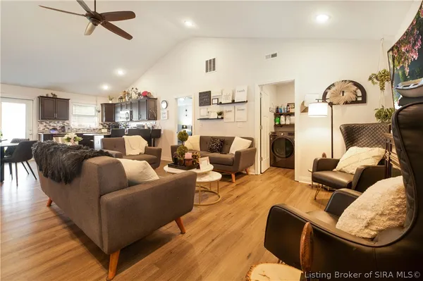 $249,900 | 2006 Liberty Drive, Jeffersonville, IN 47130