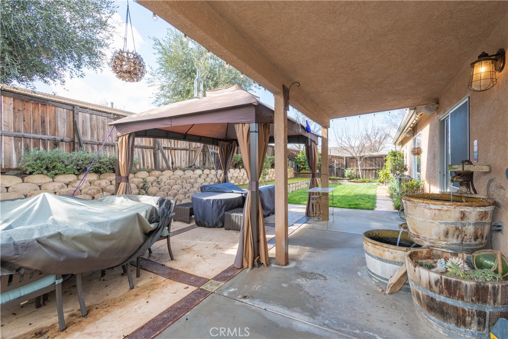 2660 Vineyard Circle Paso Robles, CA 93446 - Photo 33 of 39 a view of yard with patio