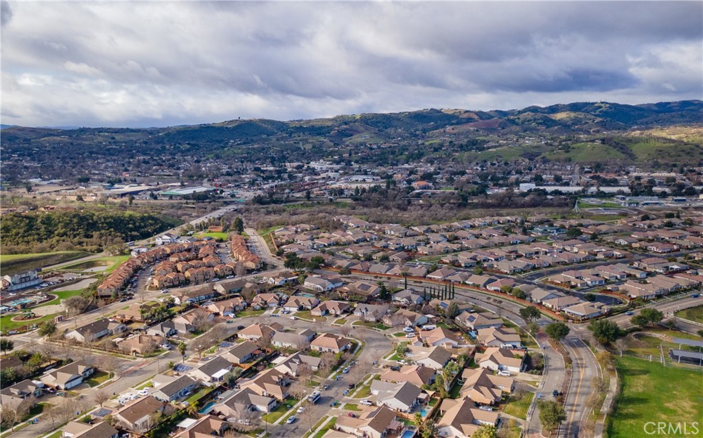 2660 Vineyard Circle Paso Robles, CA 93446 - Photo 35 of 39 an aerial view of a city