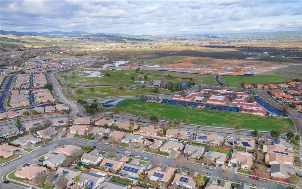 2660 Vineyard Circle Paso Robles, CA 93446 - Photo 36 of 39 an aerial view of residential houses with outdoor space