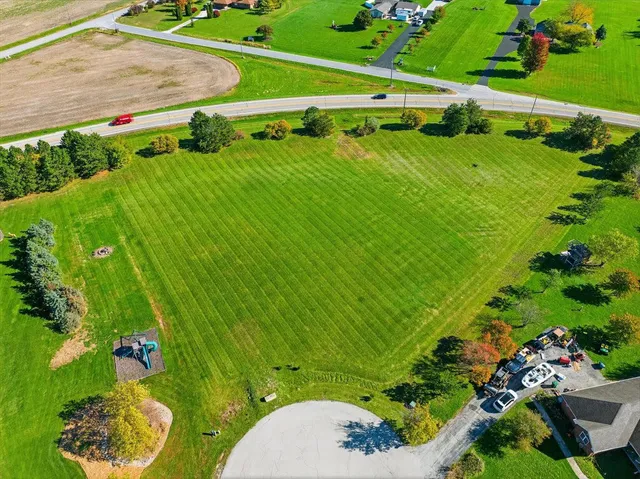 a view of an outdoor space