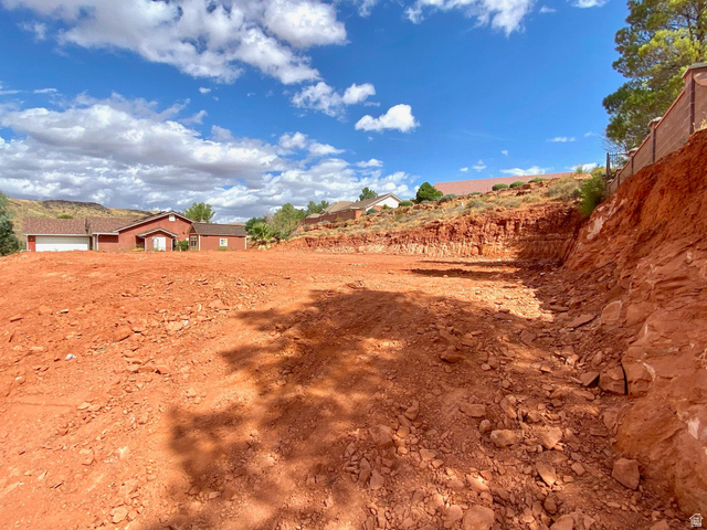 1761 East 1150th North, Unit 24 St. George, UT 84770 - Photo 2 of 10 View of yard