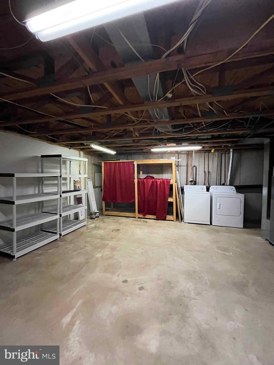 500 Crystal, Unit 19A Norristown, PA 19403 - Photo 3 of 11 a view of empty room with white walls