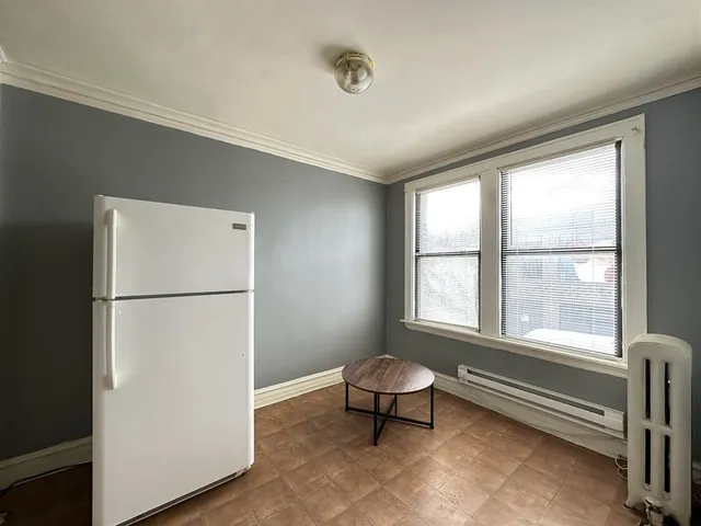 $1,100 | 3121 North Hamlin Avenue, Unit 2H, Chicago, IL 60618