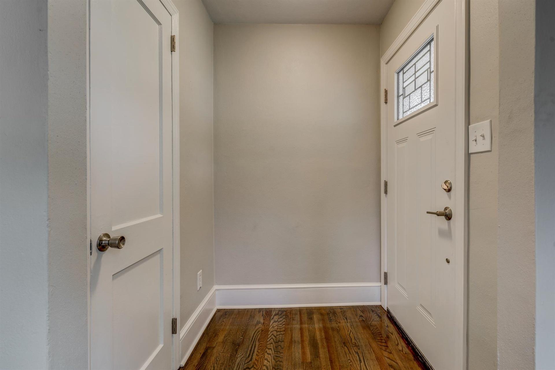 1963 Kiska Road Salem, VA 24153 - Photo 4 of 29 a view of bathroom