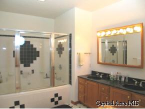 5184 Mechanicsburg Road Springfield, IL 62712 - Photo 7 of 9