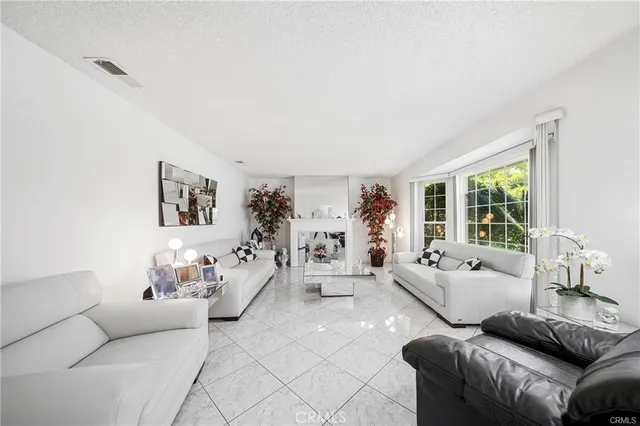 $1,425,000 | 2030 Paloma Street, Pasadena, CA 91104