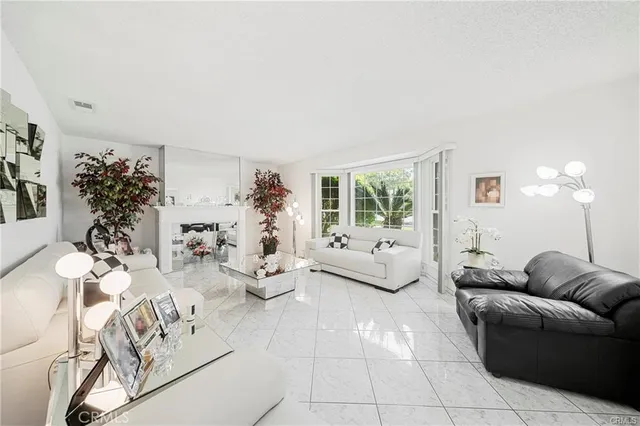 $1,425,000 | 2030 Paloma Street, Pasadena, CA 91104