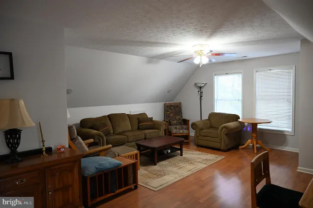 $2,700 | 158 Redtail Court, Basye, VA 22810