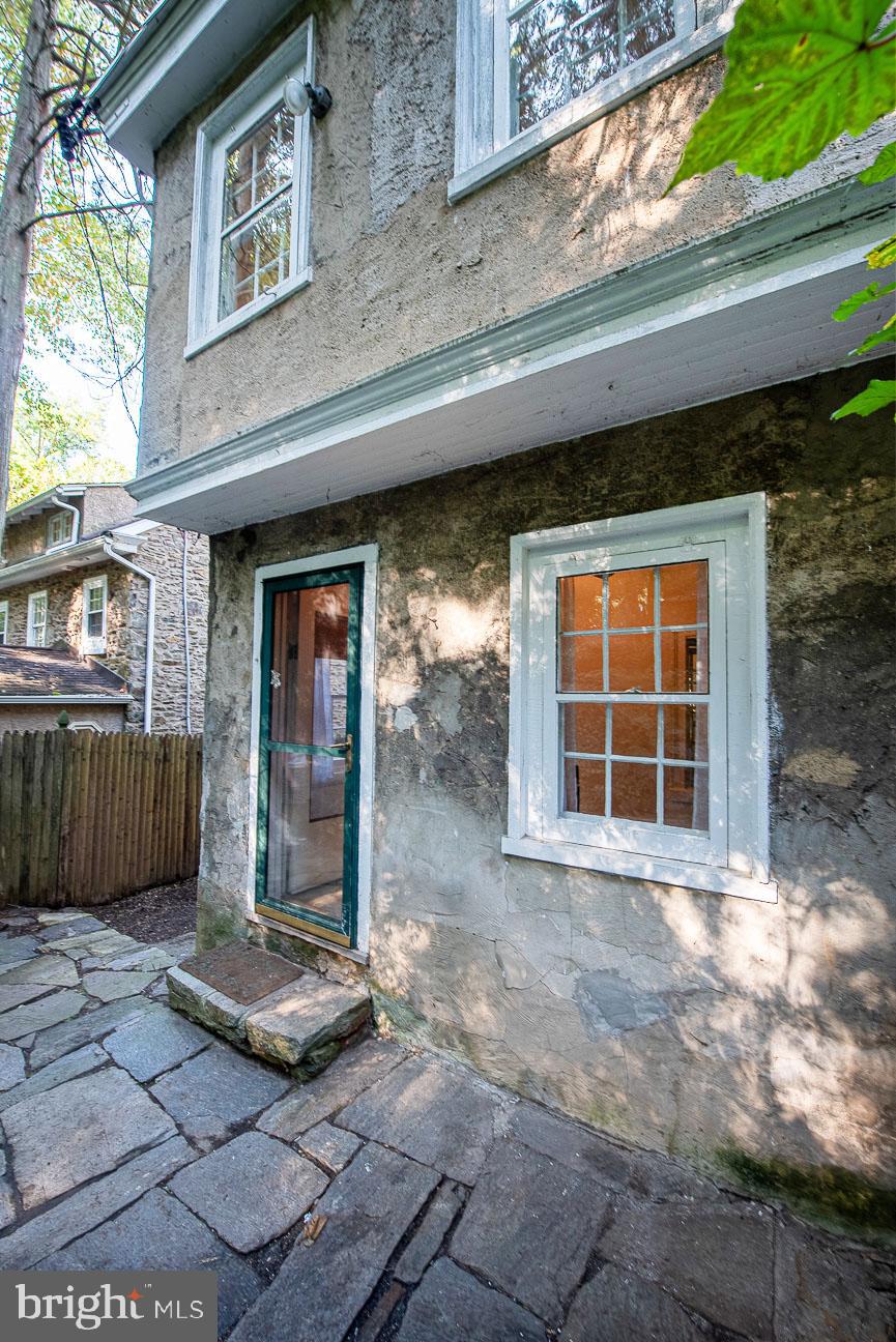 71 West Rose Valley Road Wallingford, PA 19086 - Photo 12 of 36 Courtyard