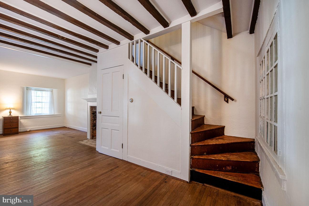 71 West Rose Valley Road Wallingford, PA 19086 - Photo 17 of 36 Steps to second floor