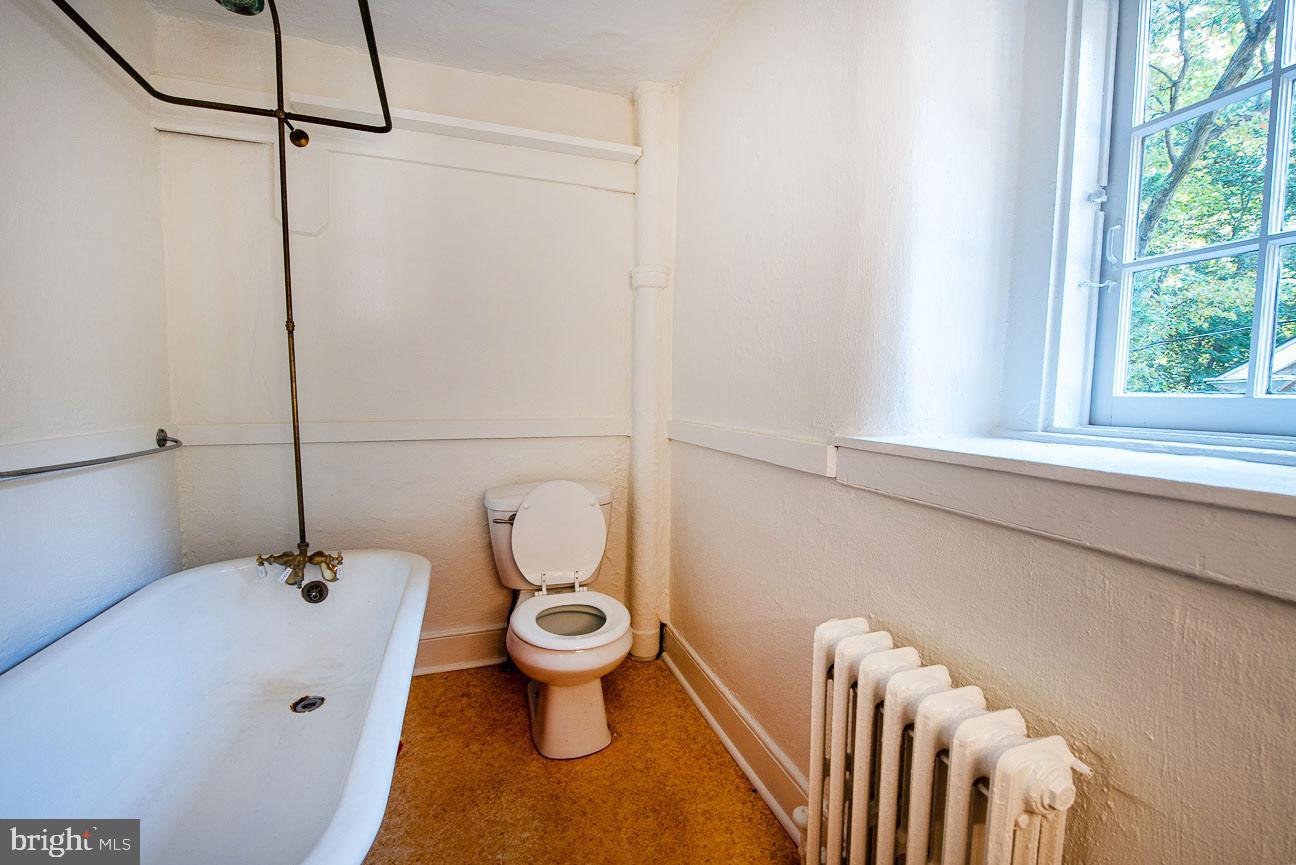 71 West Rose Valley Road Wallingford, PA 19086 - Photo 22 of 36 Clawfooted tub has shower enclosure