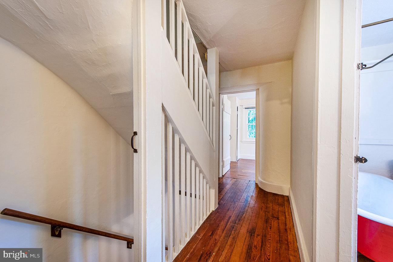 71 West Rose Valley Road Wallingford, PA 19086 - Photo 24 of 36 2nd floor hall with original pumpkin pine flooring