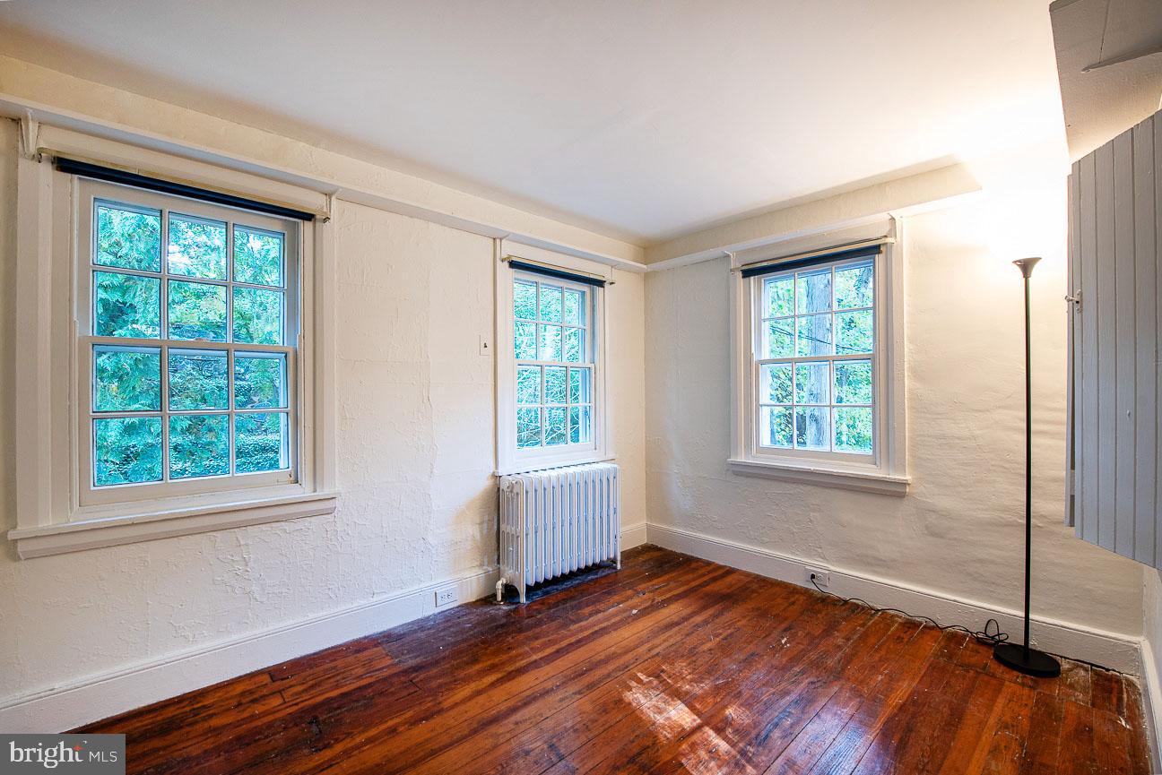 71 West Rose Valley Road Wallingford, PA 19086 - Photo 25 of 36 2nd floor back bedroom