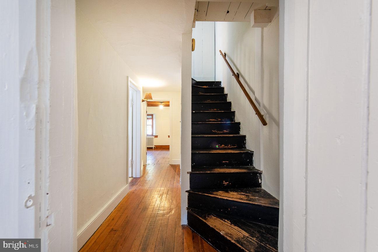 71 West Rose Valley Road Wallingford, PA 19086 - Photo 28 of 36 Steps to third floor