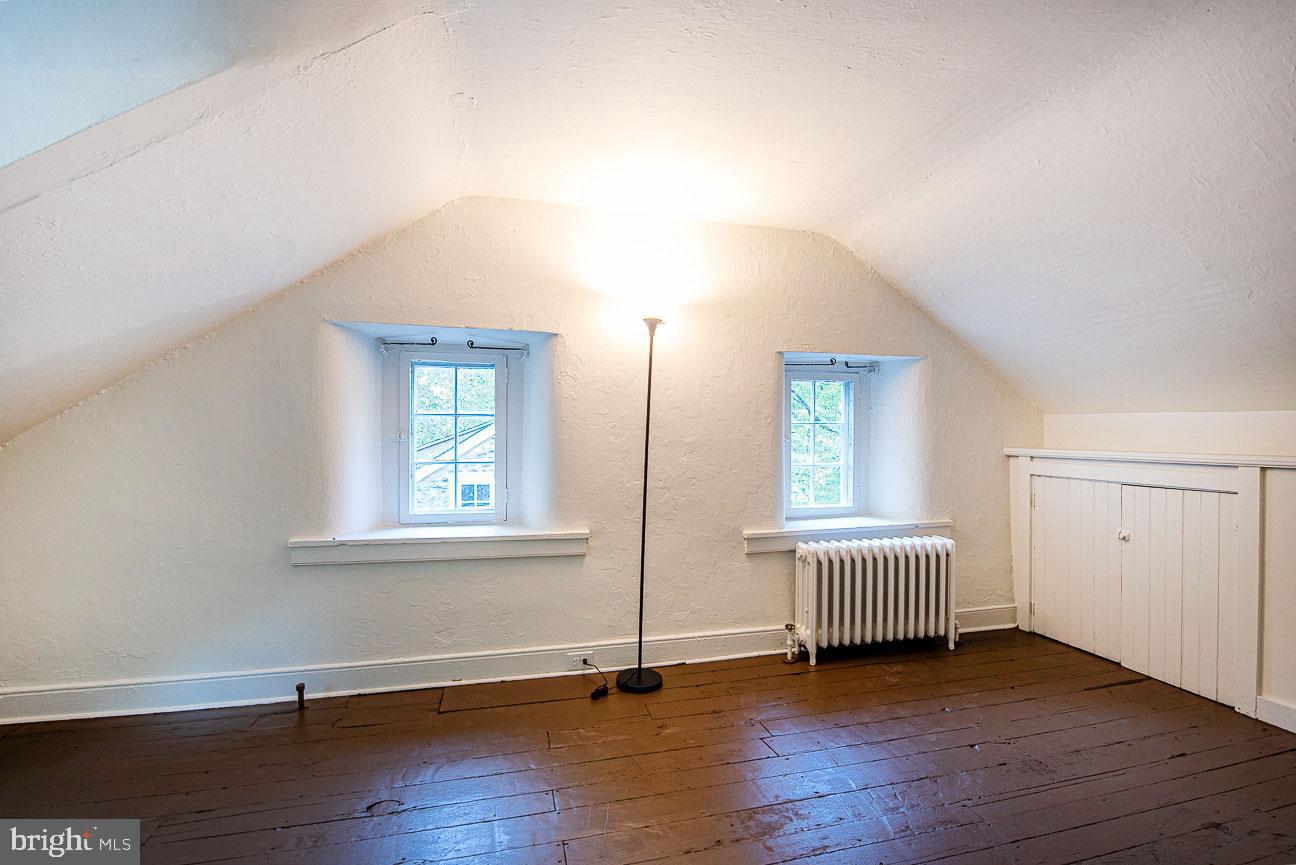 71 West Rose Valley Road Wallingford, PA 19086 - Photo 29 of 36 Third floor