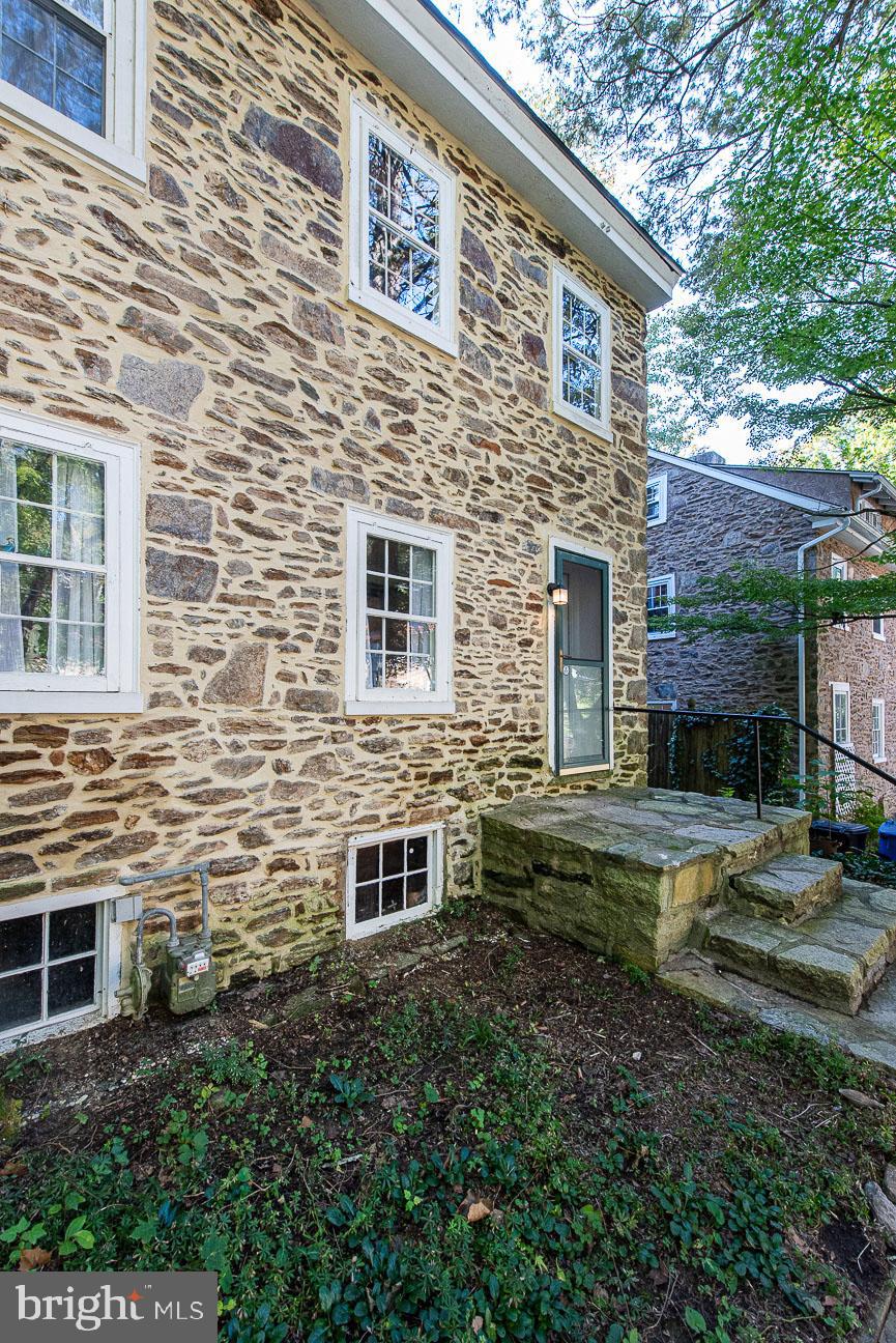 71 West Rose Valley Road Wallingford, PA 19086 - Photo 35 of 36 Level front yard