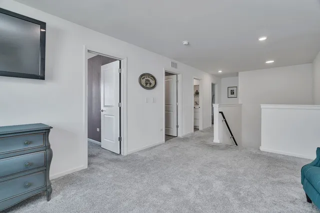 a view of a livingroom with furniture
