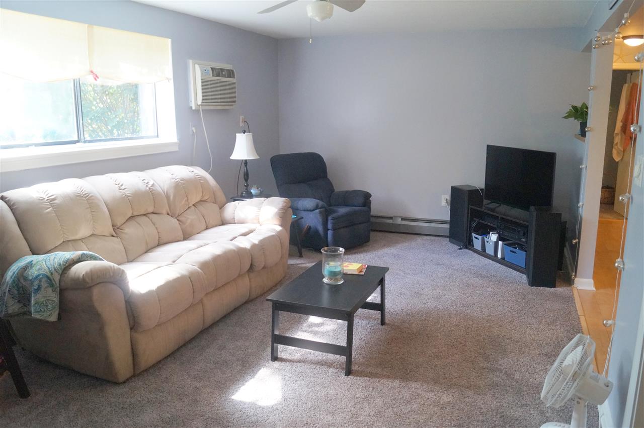 80 R English Village Road, Unit 102 Manchester, NH 03102 - Photo 5 of 11 Gallery Image 5