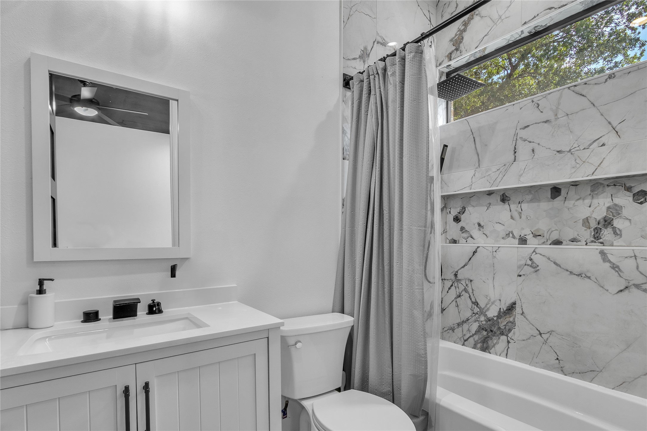 15406 Torry Pines Road Houston, TX 77062 - Photo 41 of 50 a bathroom with a sink toilet and shower