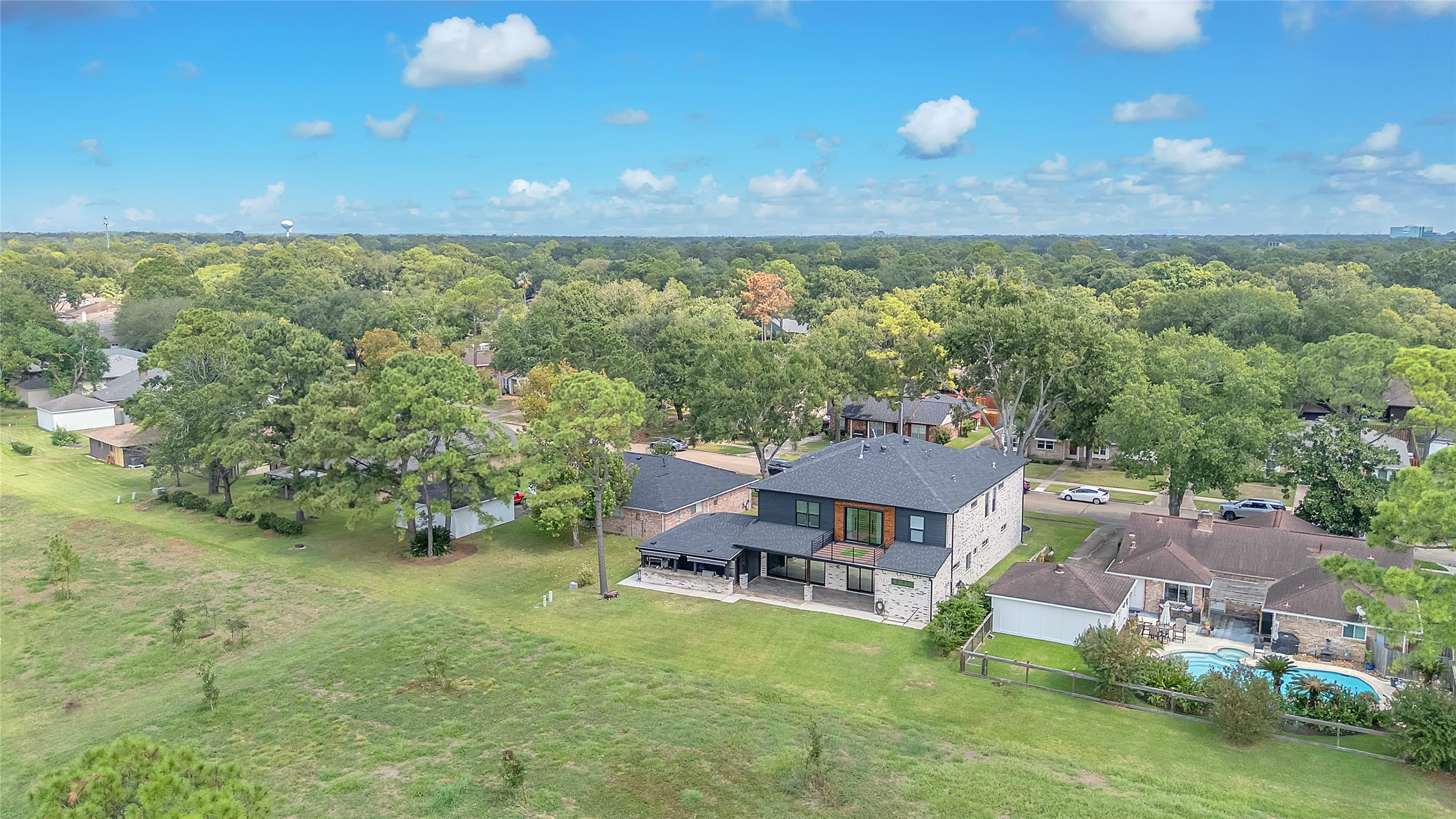 15406 Torry Pines Road Houston, TX 77062 - Photo 49 of 50 an aerial view of a house with a yard