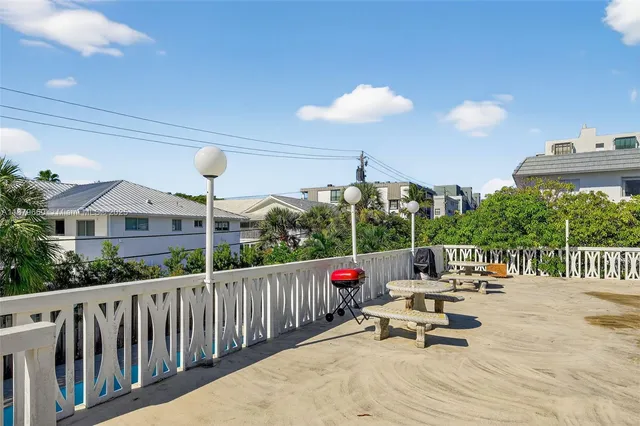 $710,000 | 240 Galen Drive, Unit 207, Key Biscayne, FL 33149