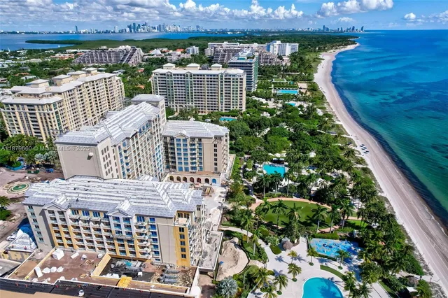 $710,000 | 240 Galen Drive, Unit 207, Key Biscayne, FL 33149