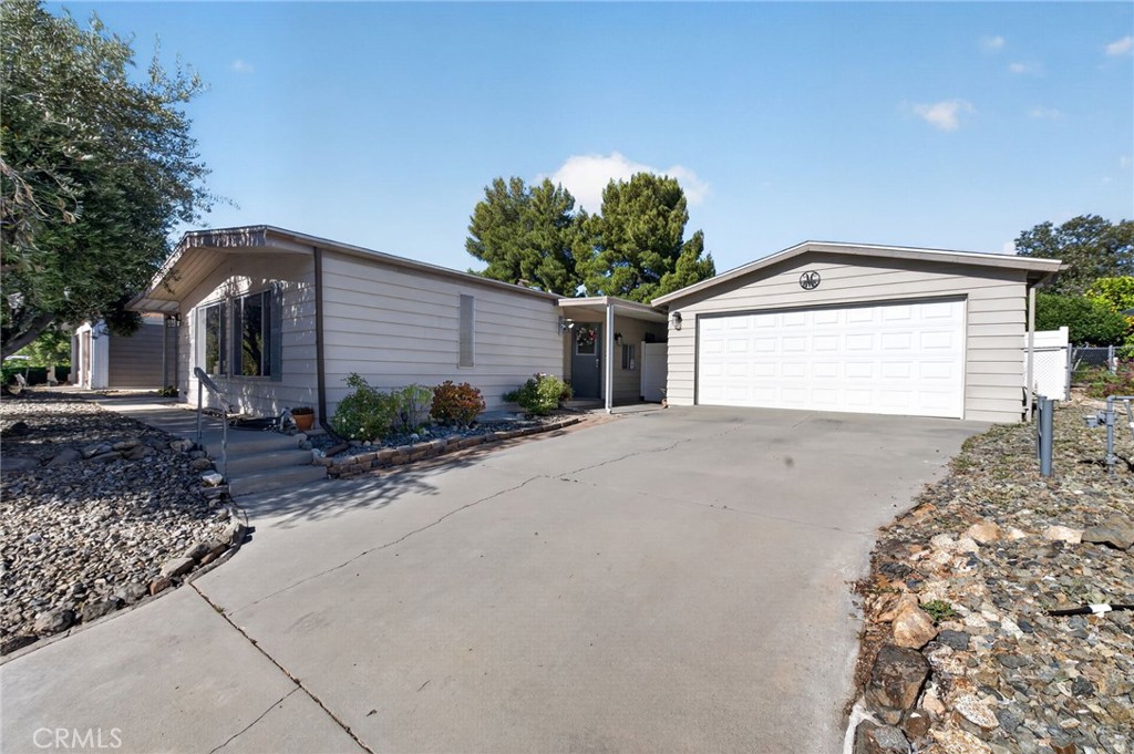 33710 The Farm Road Wildomar, CA 92595 - Photo 1 of 62