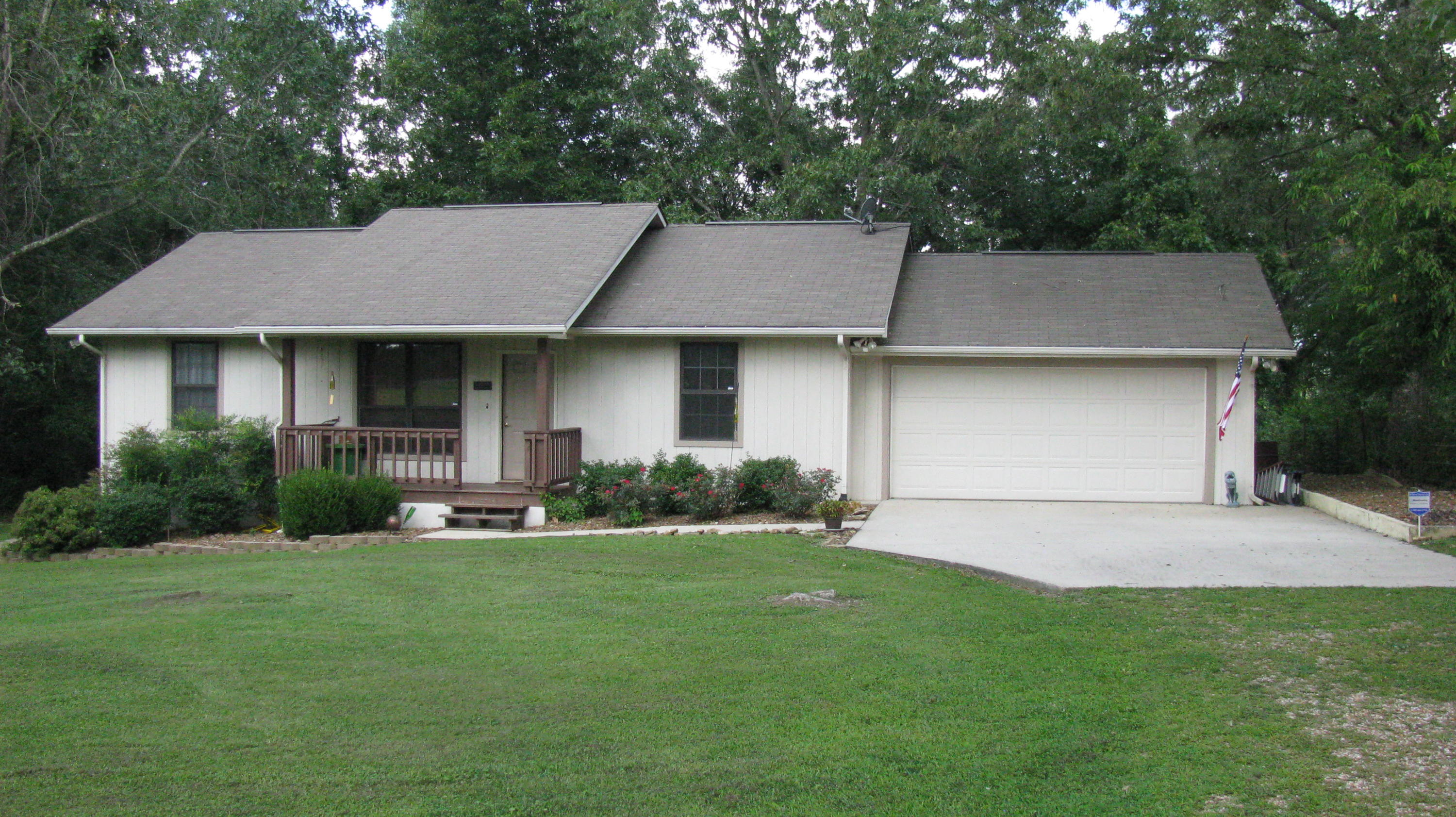 201 George Smith Road Crossville, TN 38571 - Photo 1 of 34 House Front View 0