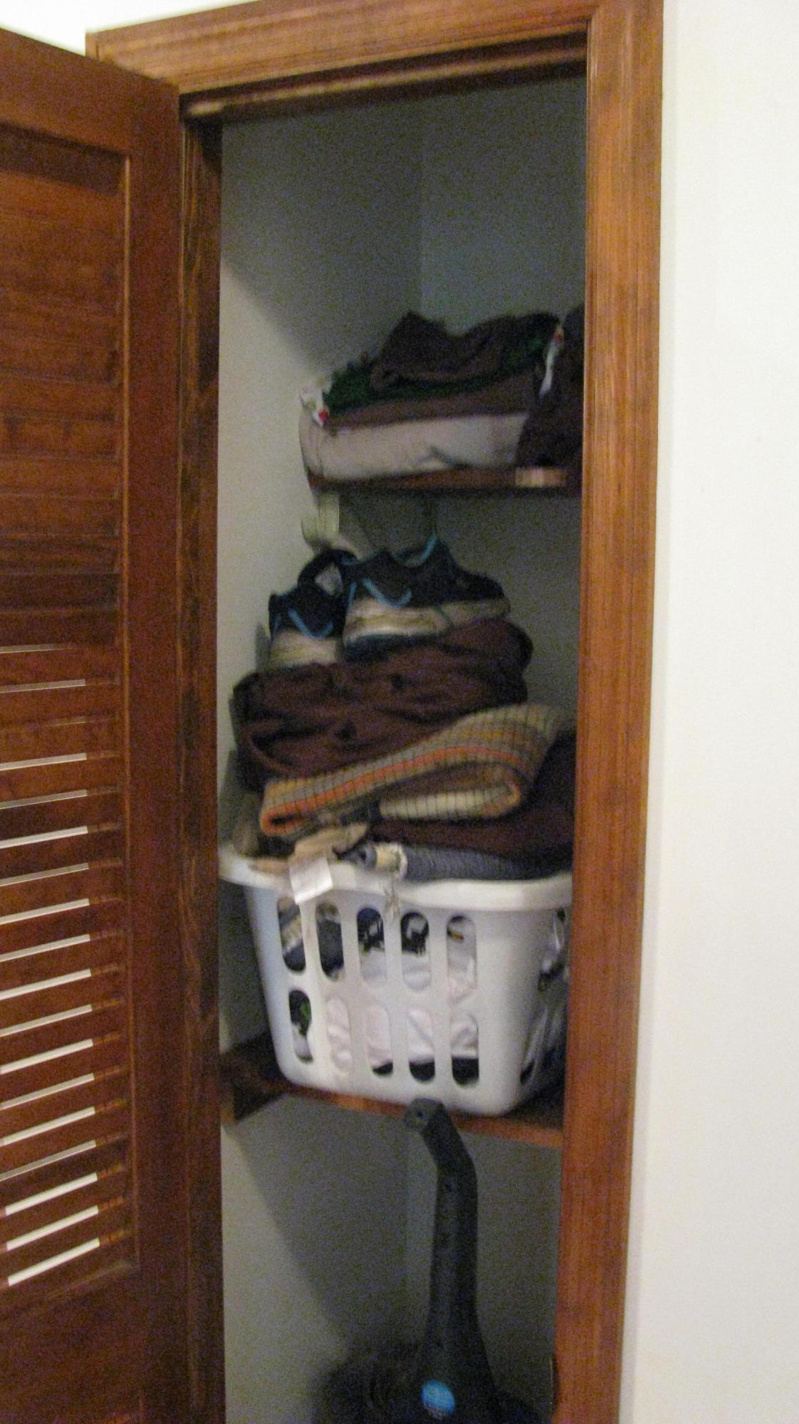 201 George Smith Road Crossville, TN 38571 - Photo 15 of 34 Coat Closet