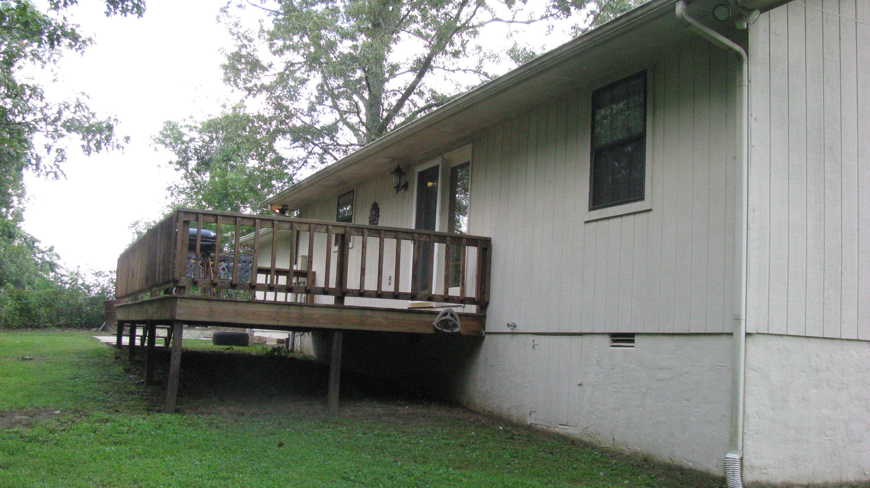 201 George Smith Road Crossville, TN 38571 - Photo 20 of 34 Deck