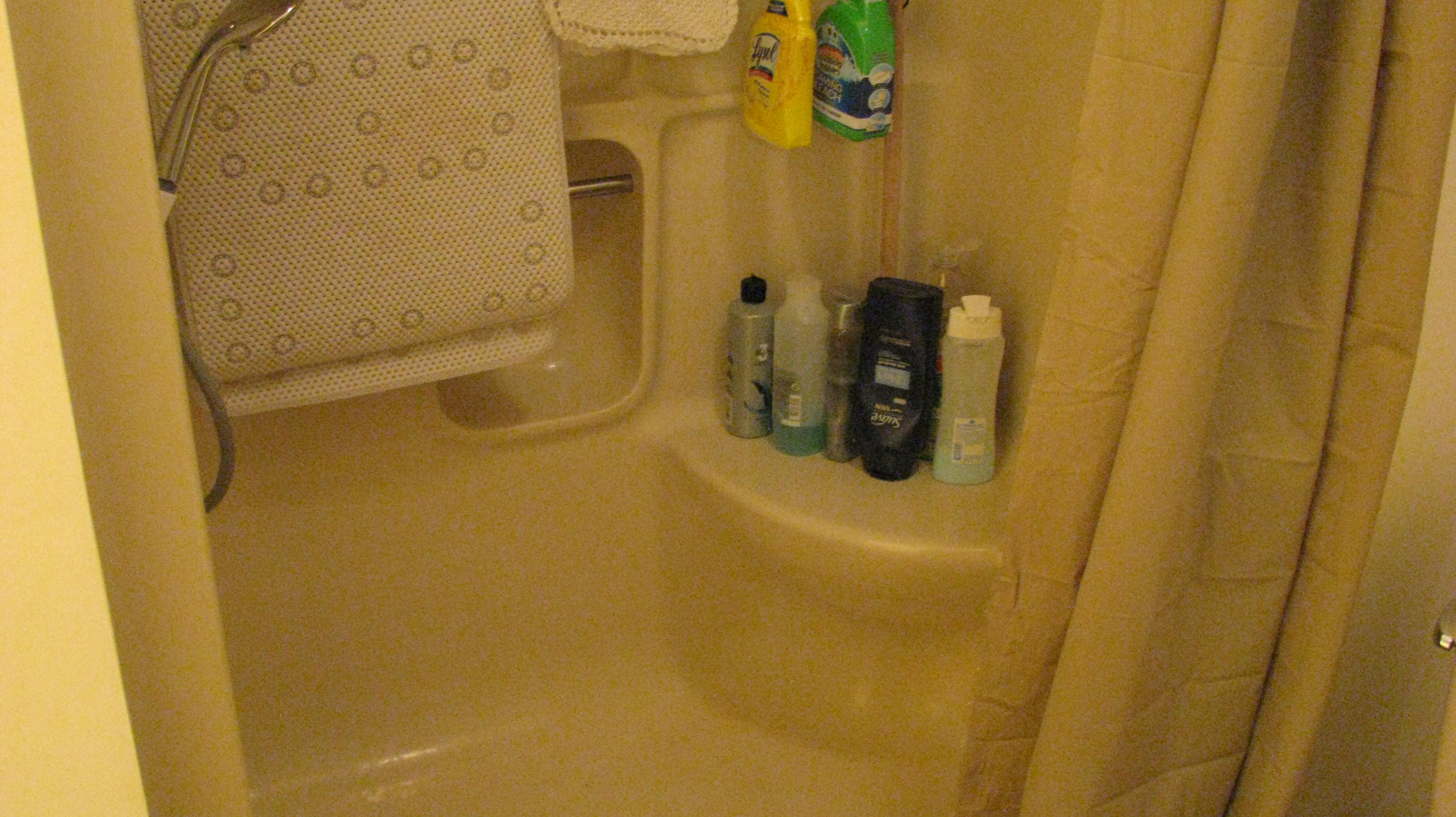 201 George Smith Road Crossville, TN 38571 - Photo 29 of 34 Master shower