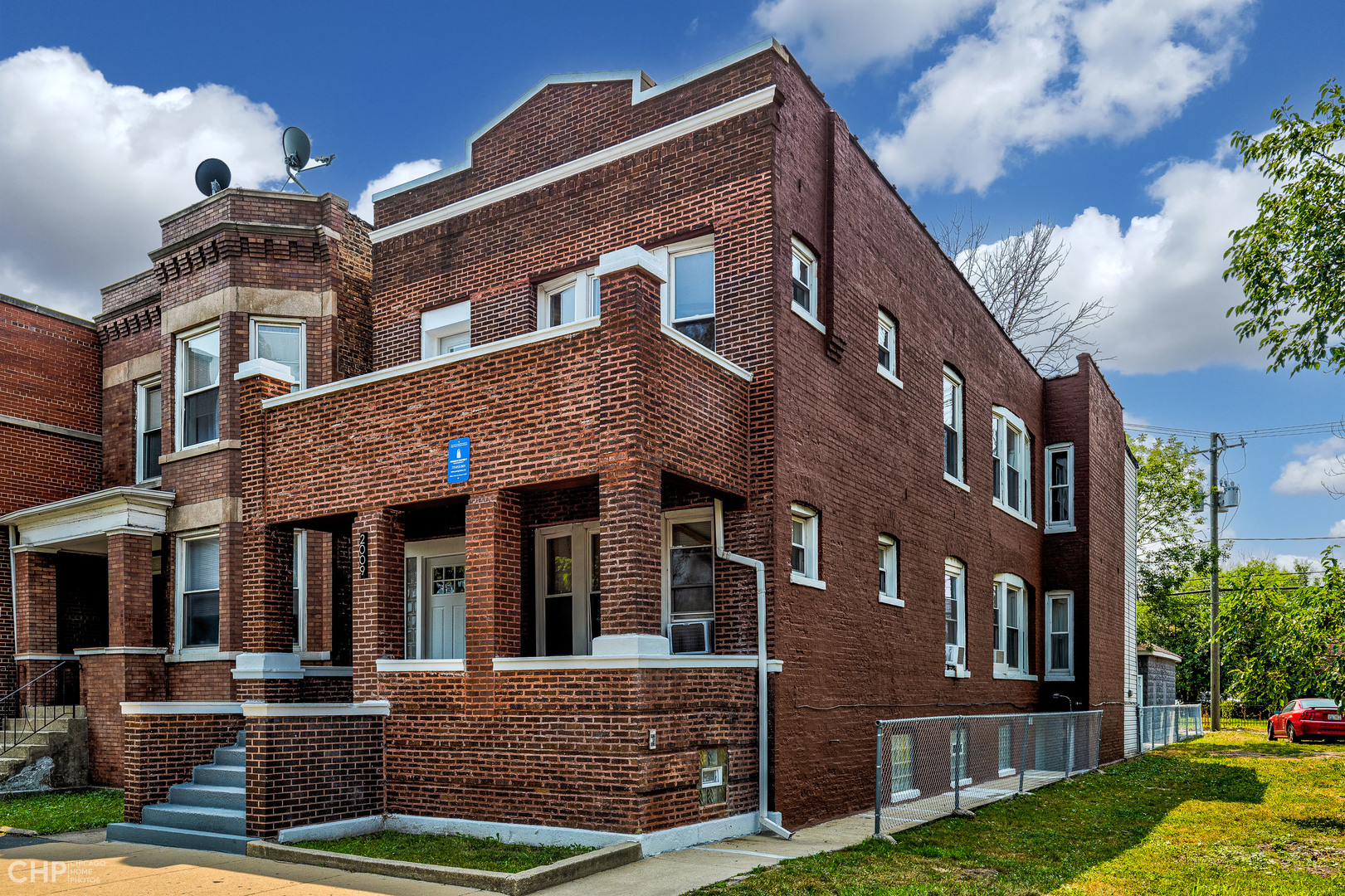 2009 West Garfield Boulevard Chicago, IL 60636 - Photo 1 of 36