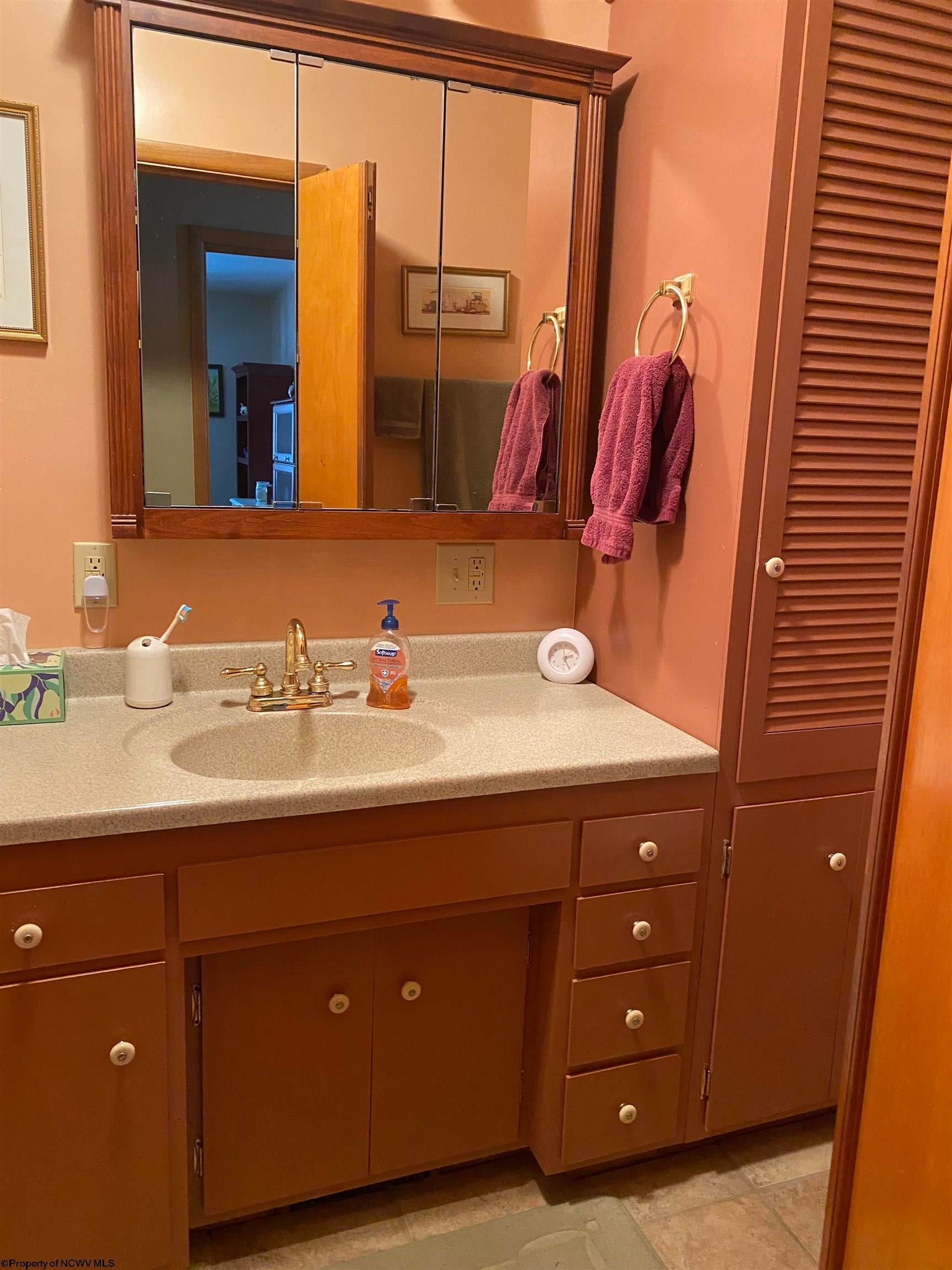 211 Emerson Road Clarksburg, WV 26301 - Photo 9 of 28 Gallery Image 9