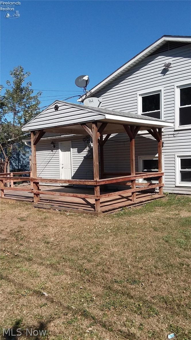 308 Guilford Road Vermilion, OH 44089 - Photo 2 of 9