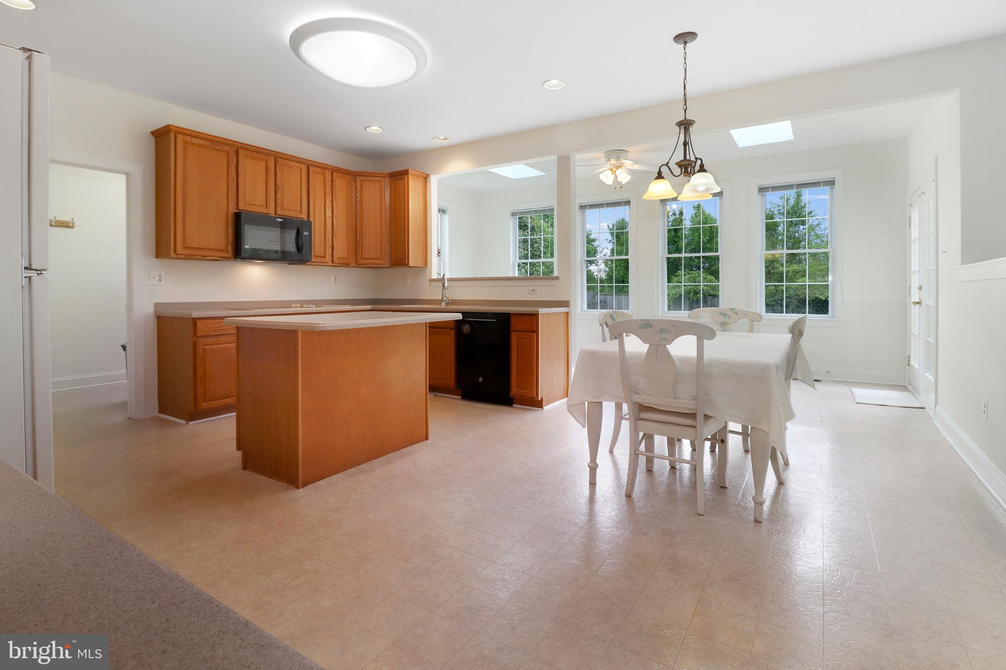 32 Compton Drive East Windsor, NJ 08520 - Photo 42 of 97 Kitchen