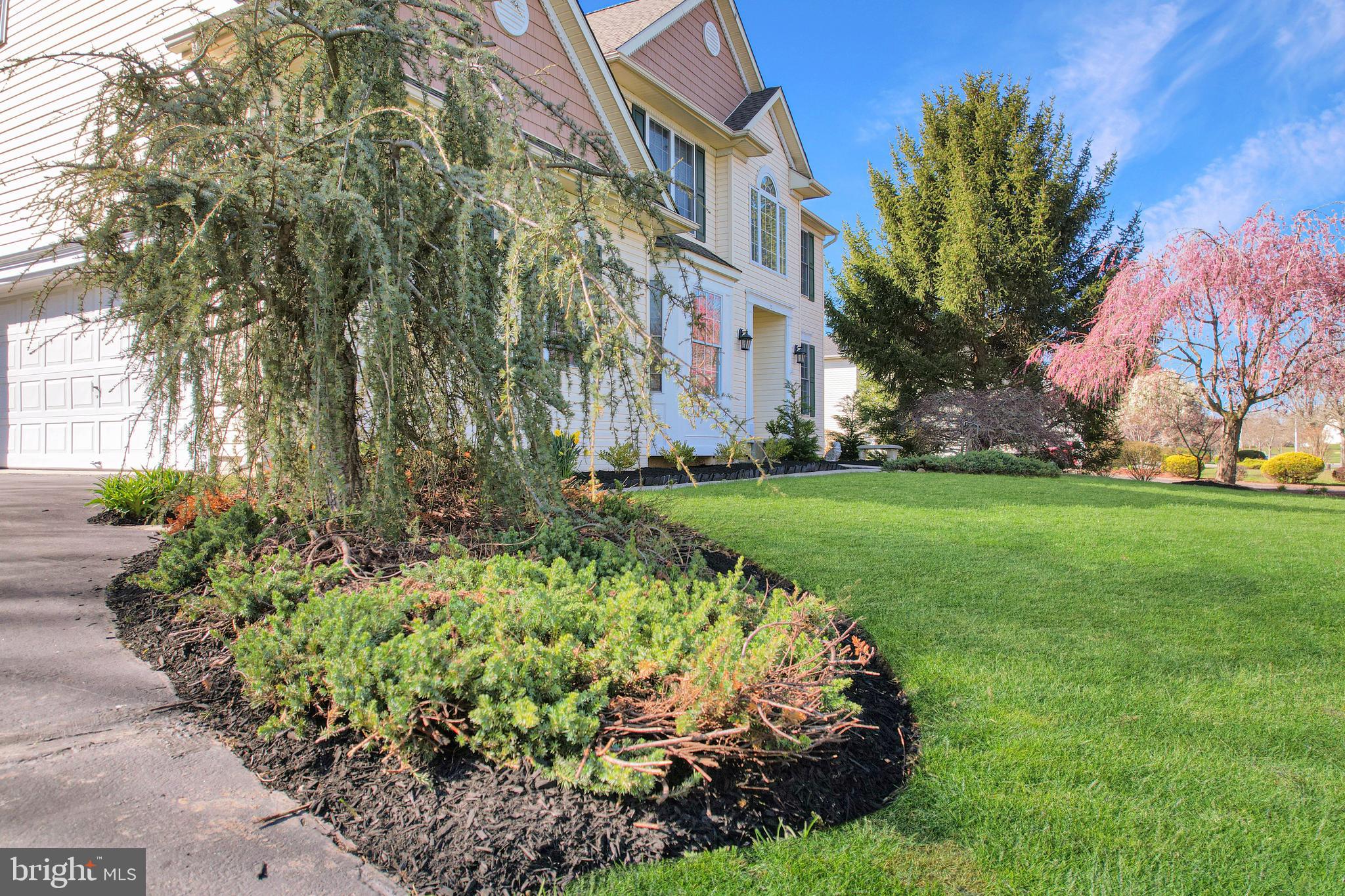 32 Compton Drive East Windsor, NJ 08520 - Photo 8 of 97