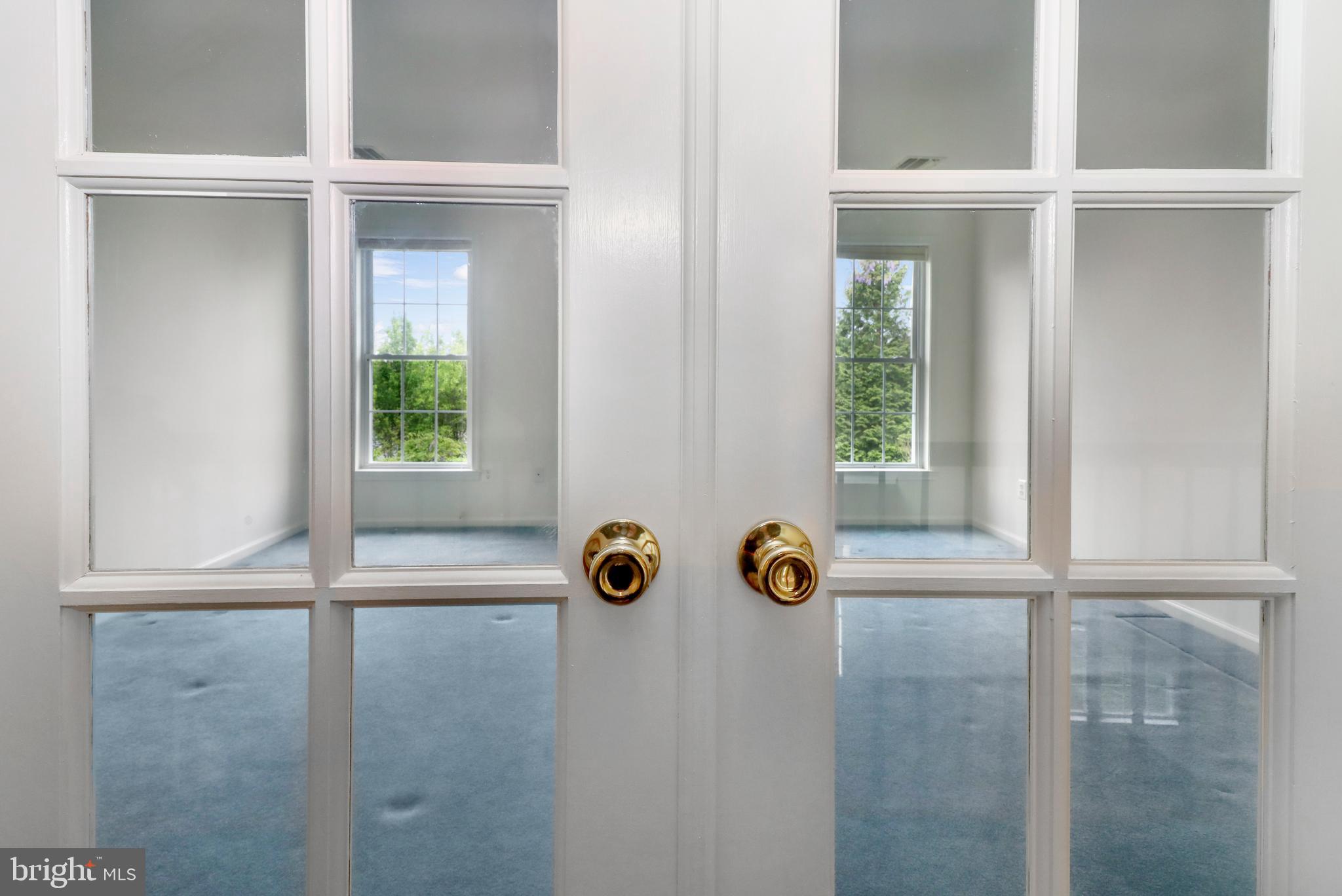 32 Compton Drive East Windsor, NJ 08520 - Photo 82 of 97 Library