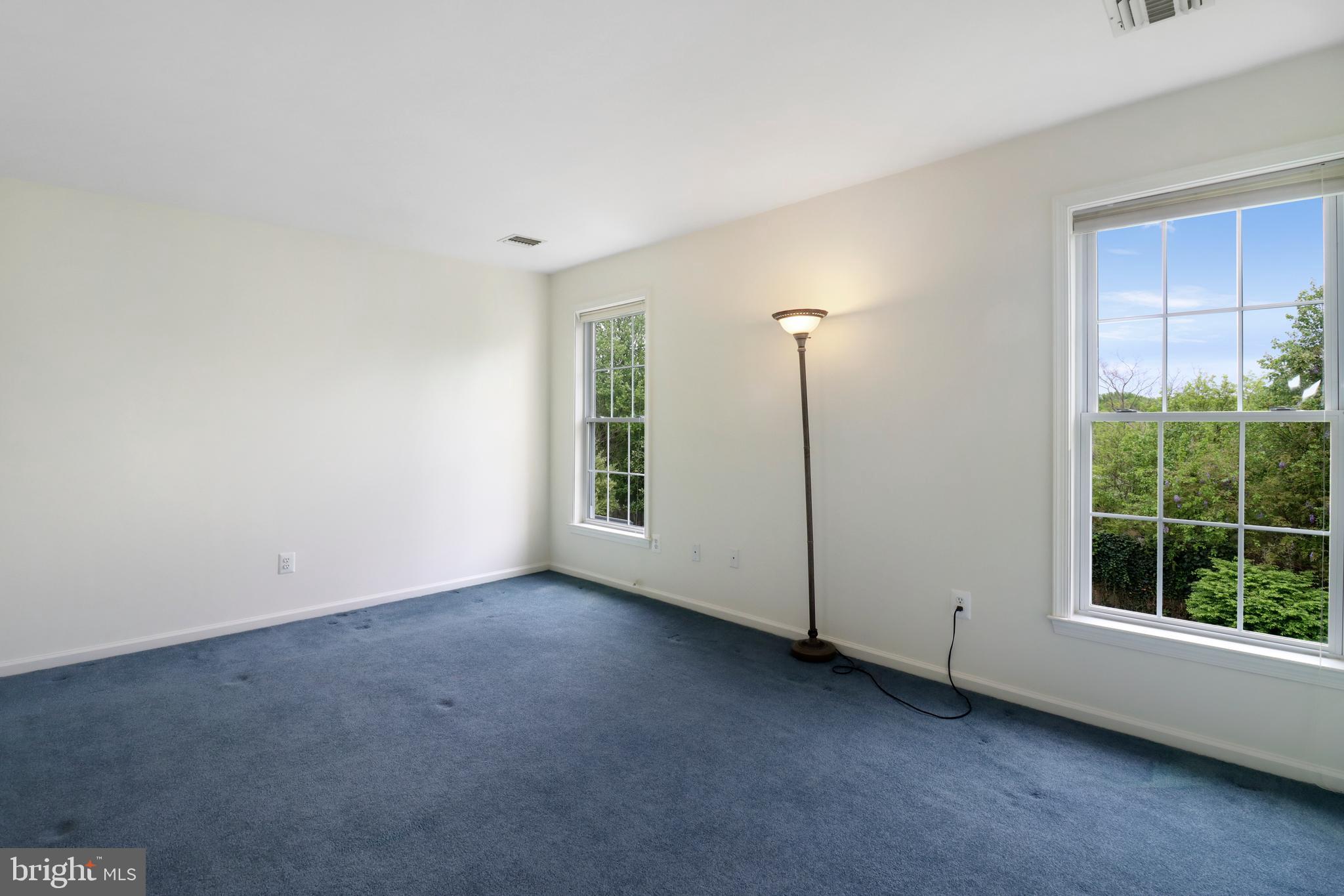 32 Compton Drive East Windsor, NJ 08520 - Photo 83 of 97 Library