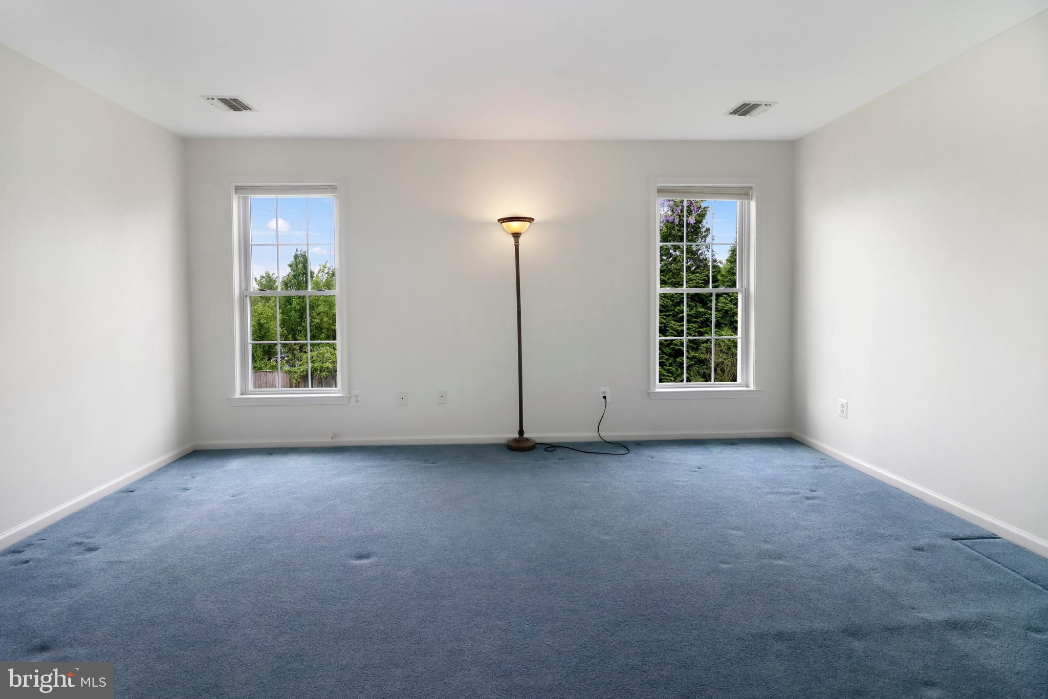 32 Compton Drive East Windsor, NJ 08520 - Photo 85 of 97 Library