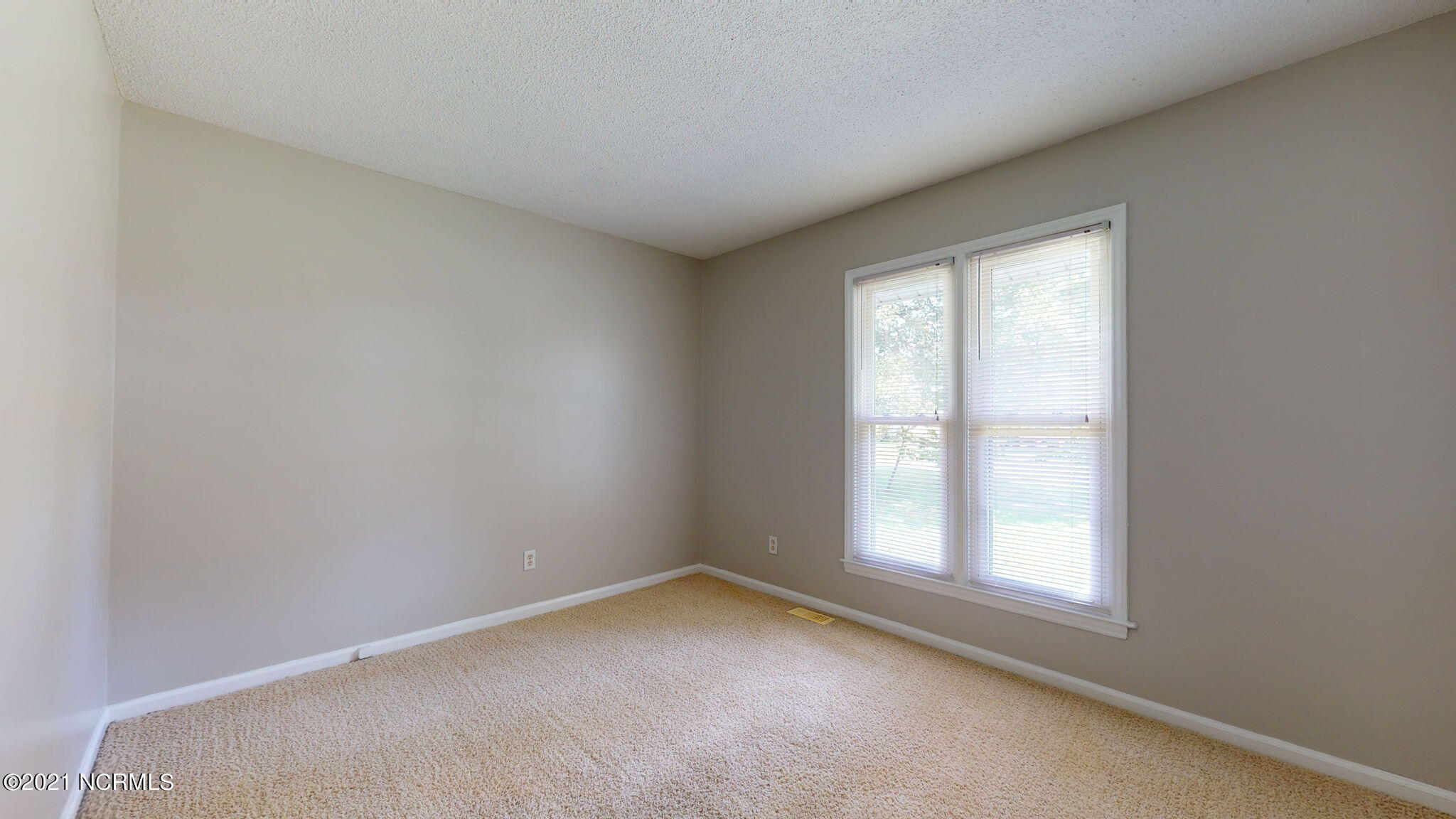 5606 Edith Road Ayden, NC 28513 - Photo 24 of 31 31-web-or-mls-5606-Edith-Rd-Ayden-NC-090