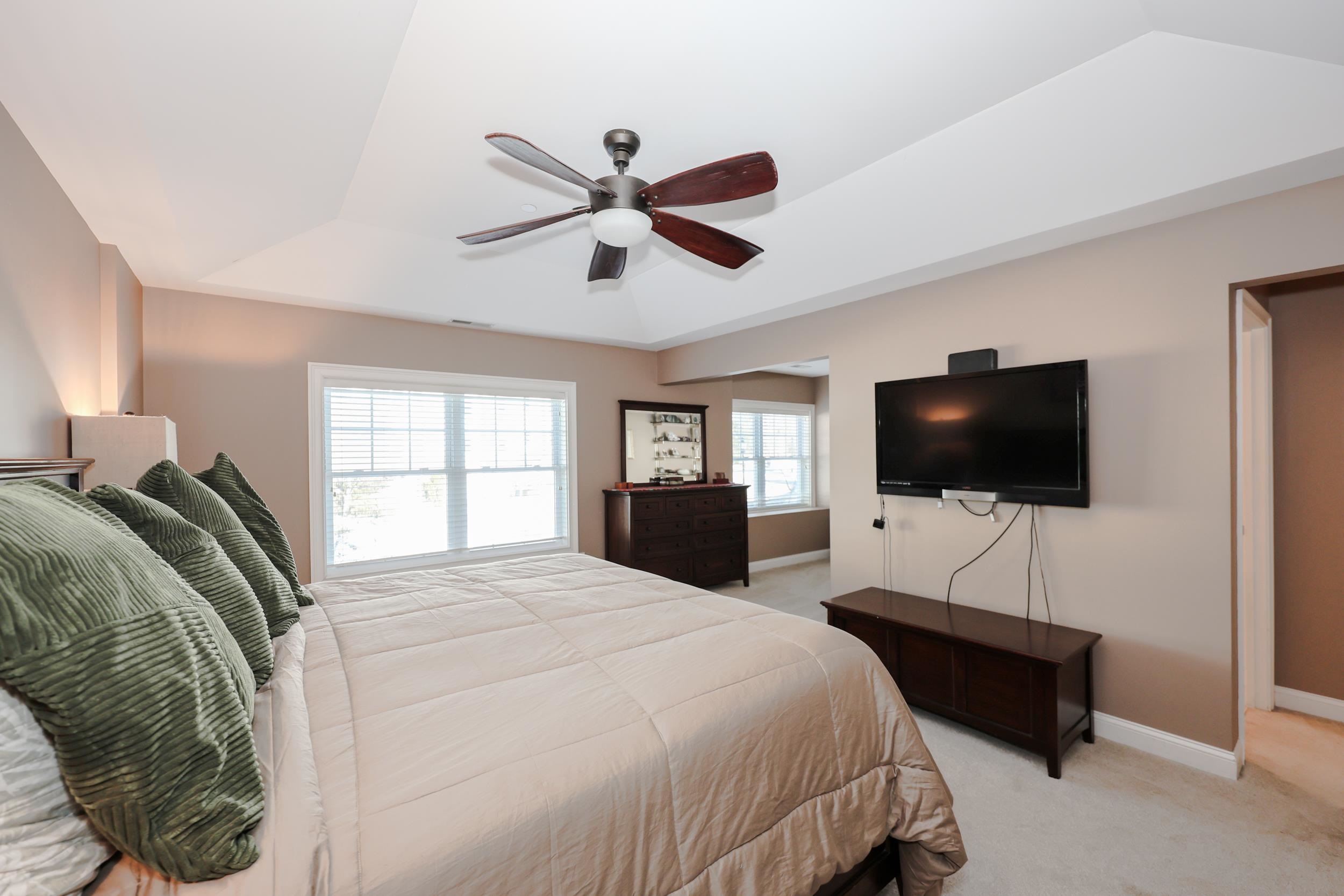 78 Woodview Way, Unit 78 Manchester, NH 03102 - Photo 17 of 46