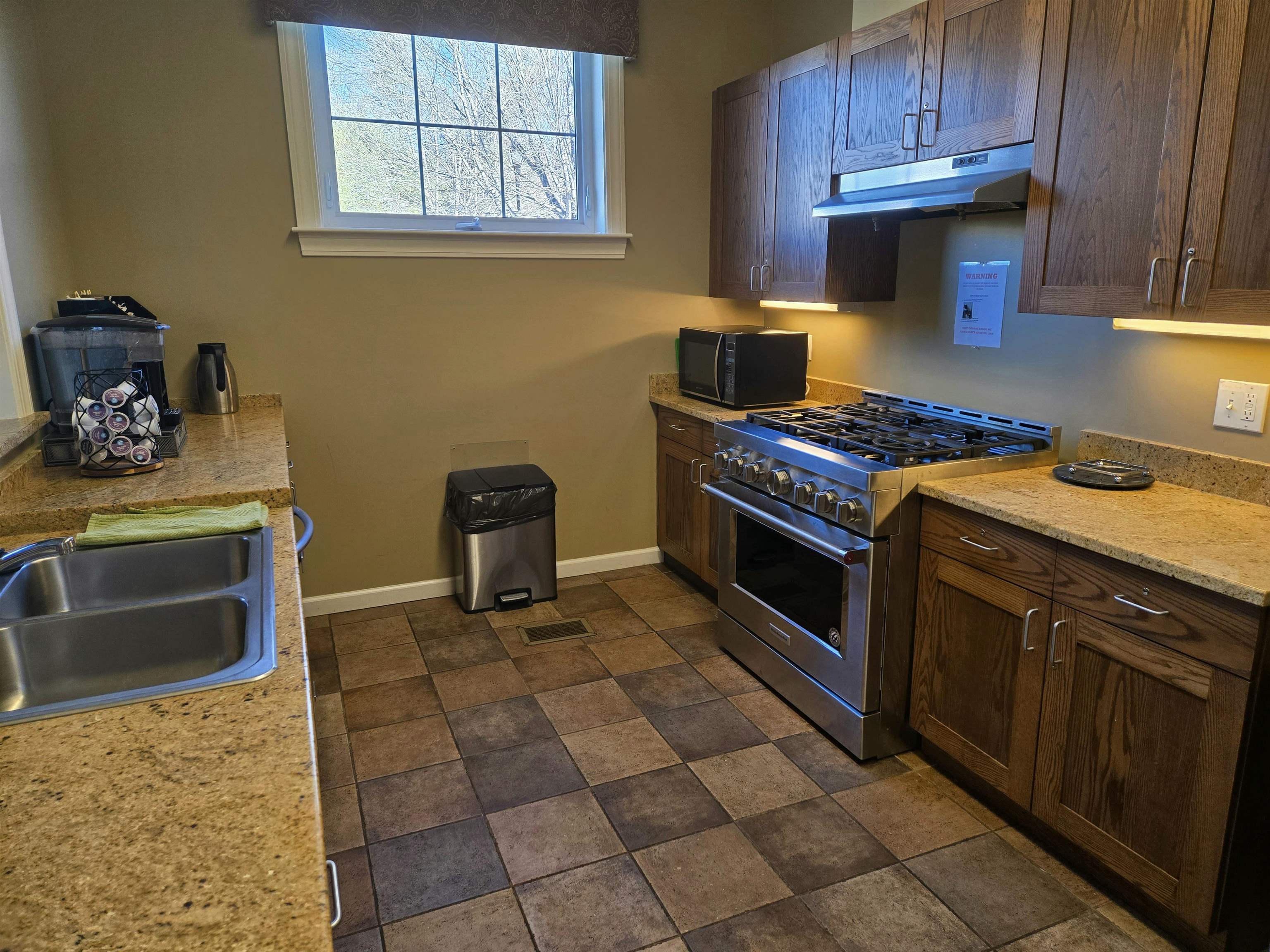 78 Woodview Way, Unit 78 Manchester, NH 03102 - Photo 43 of 46