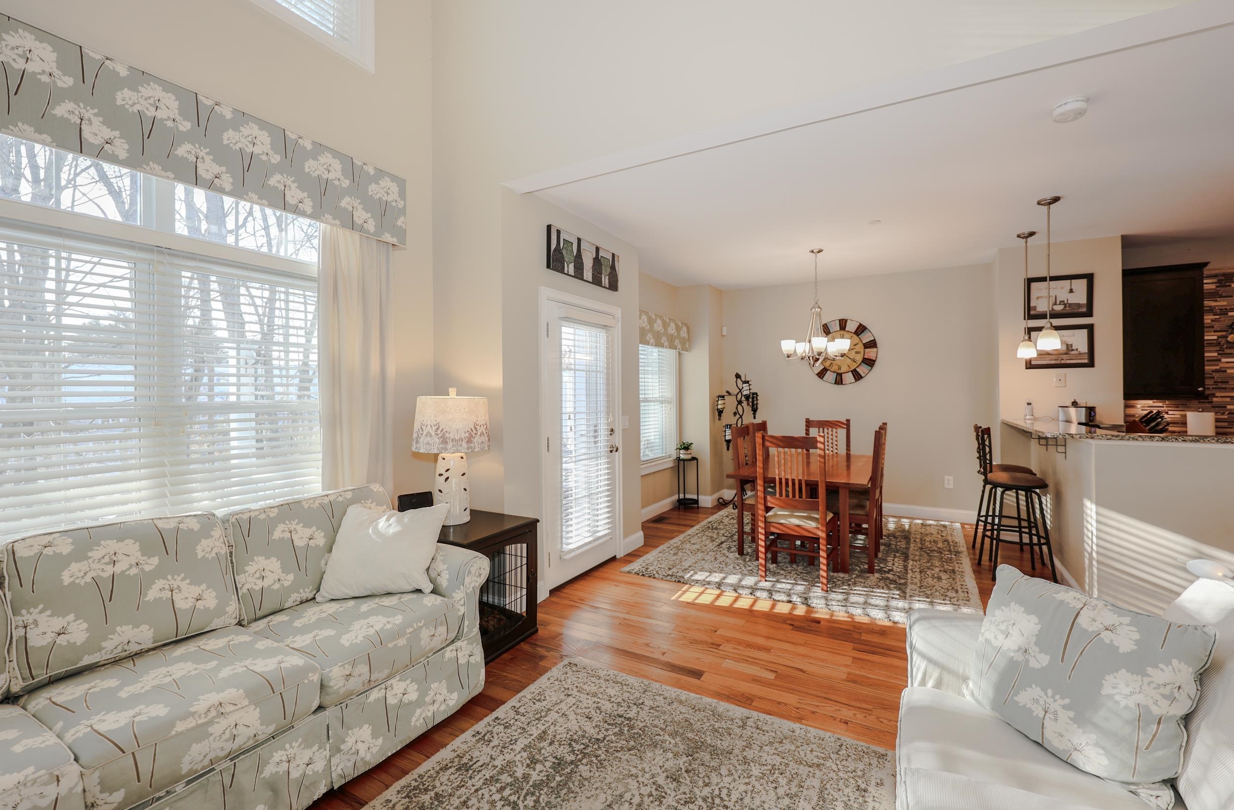 78 Woodview Way, Unit 78 Manchester, NH 03102 - Photo 8 of 46