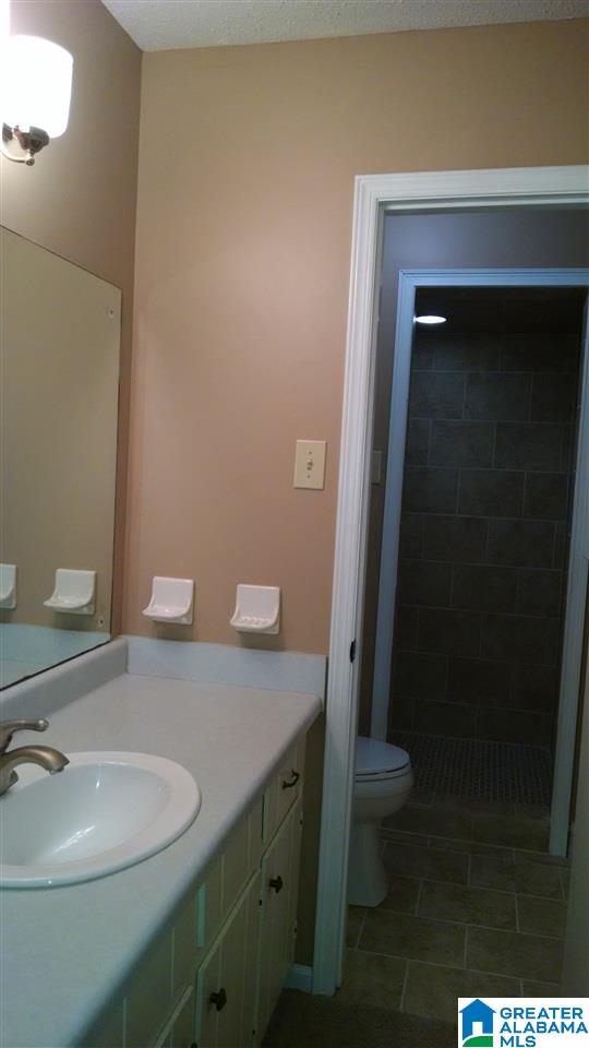 828 Round Hill Road Pelham, AL 35124 - Photo 8 of 19
